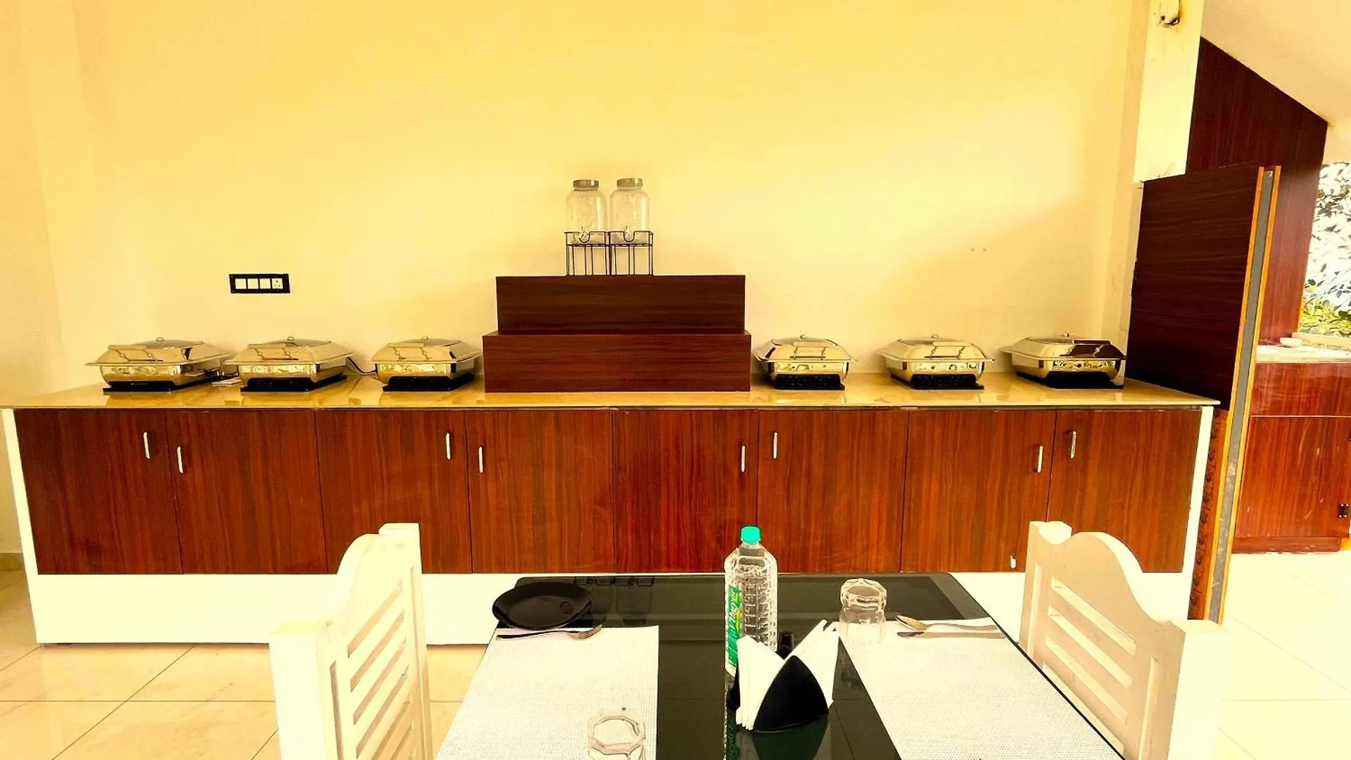 Aura Springs Resort Anachal