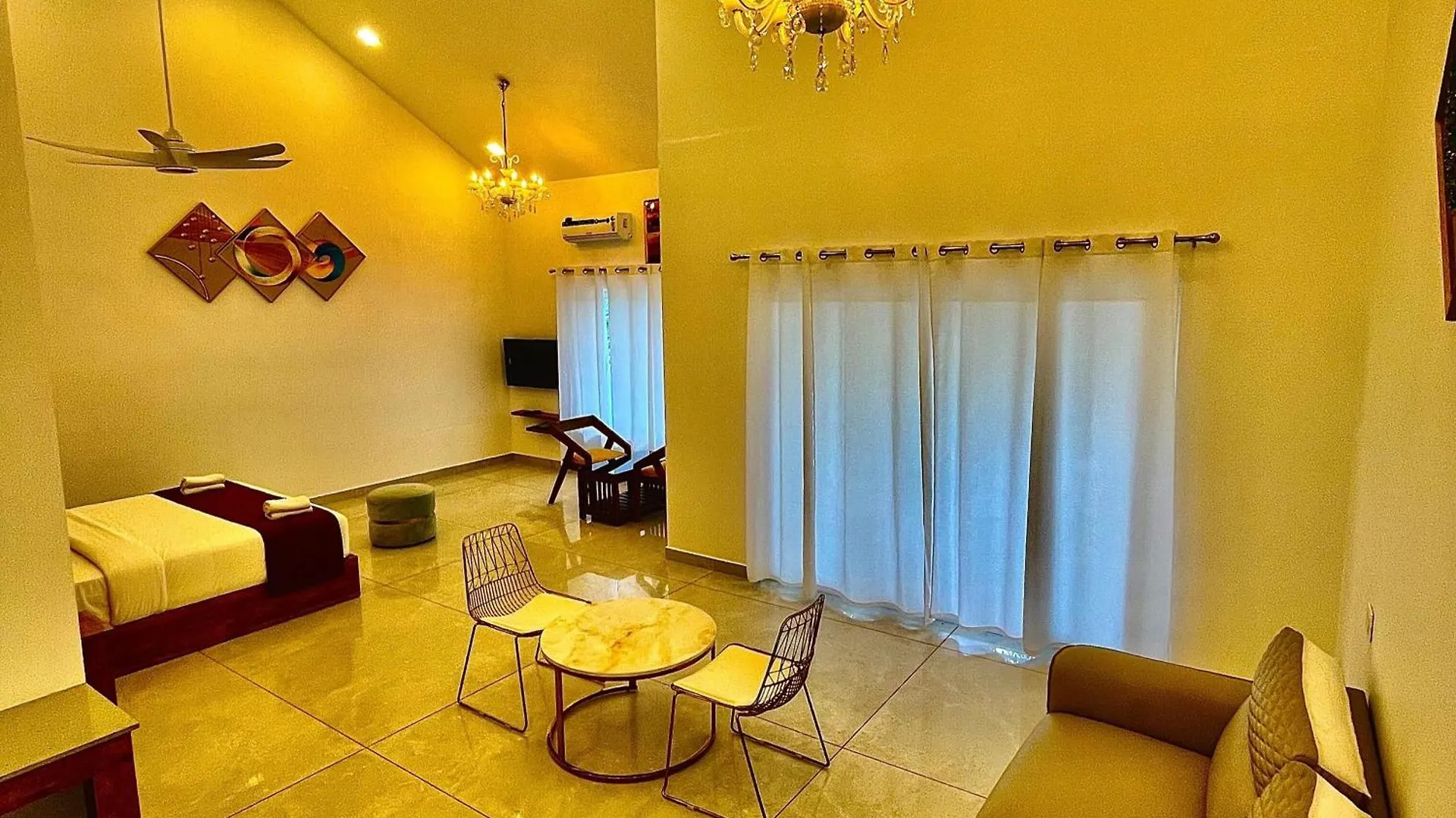 Aura Springs Resort Anachal India