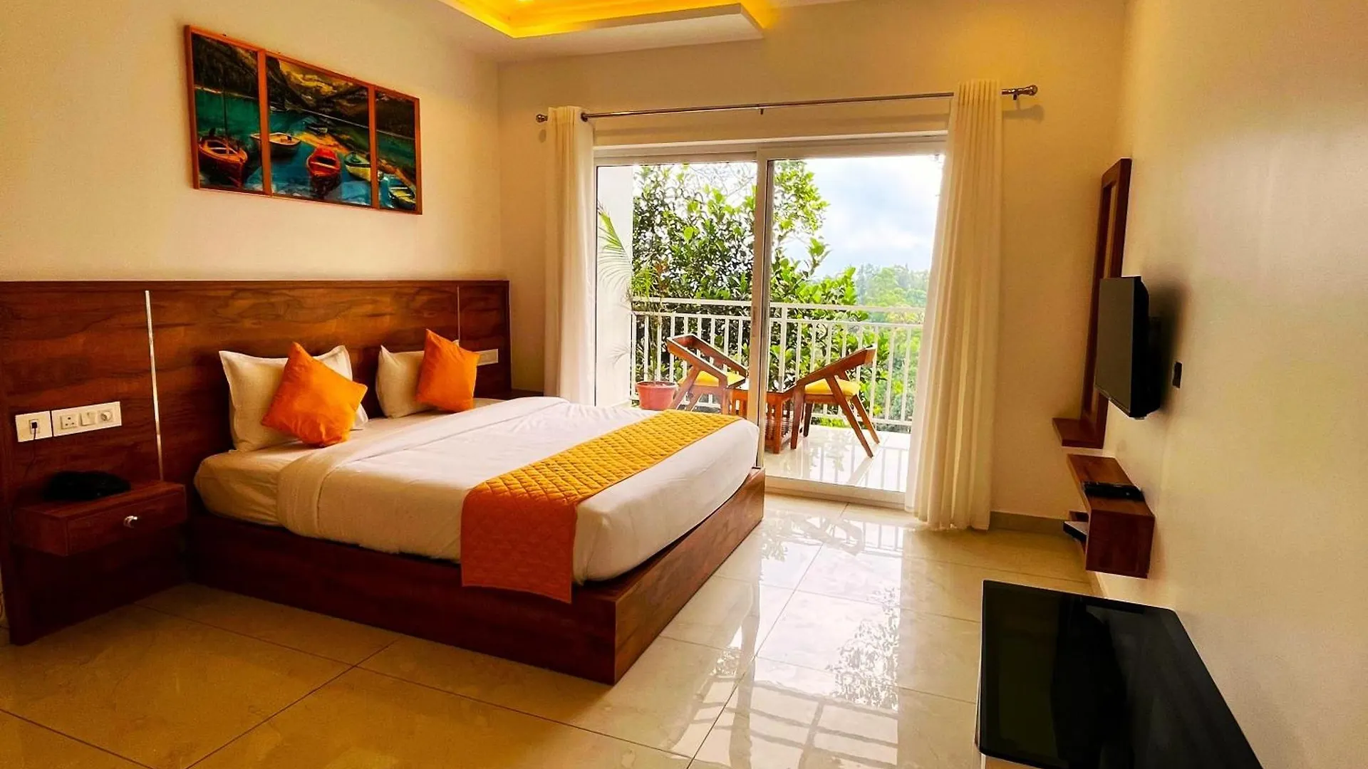 Aura Springs Resort Anachal India